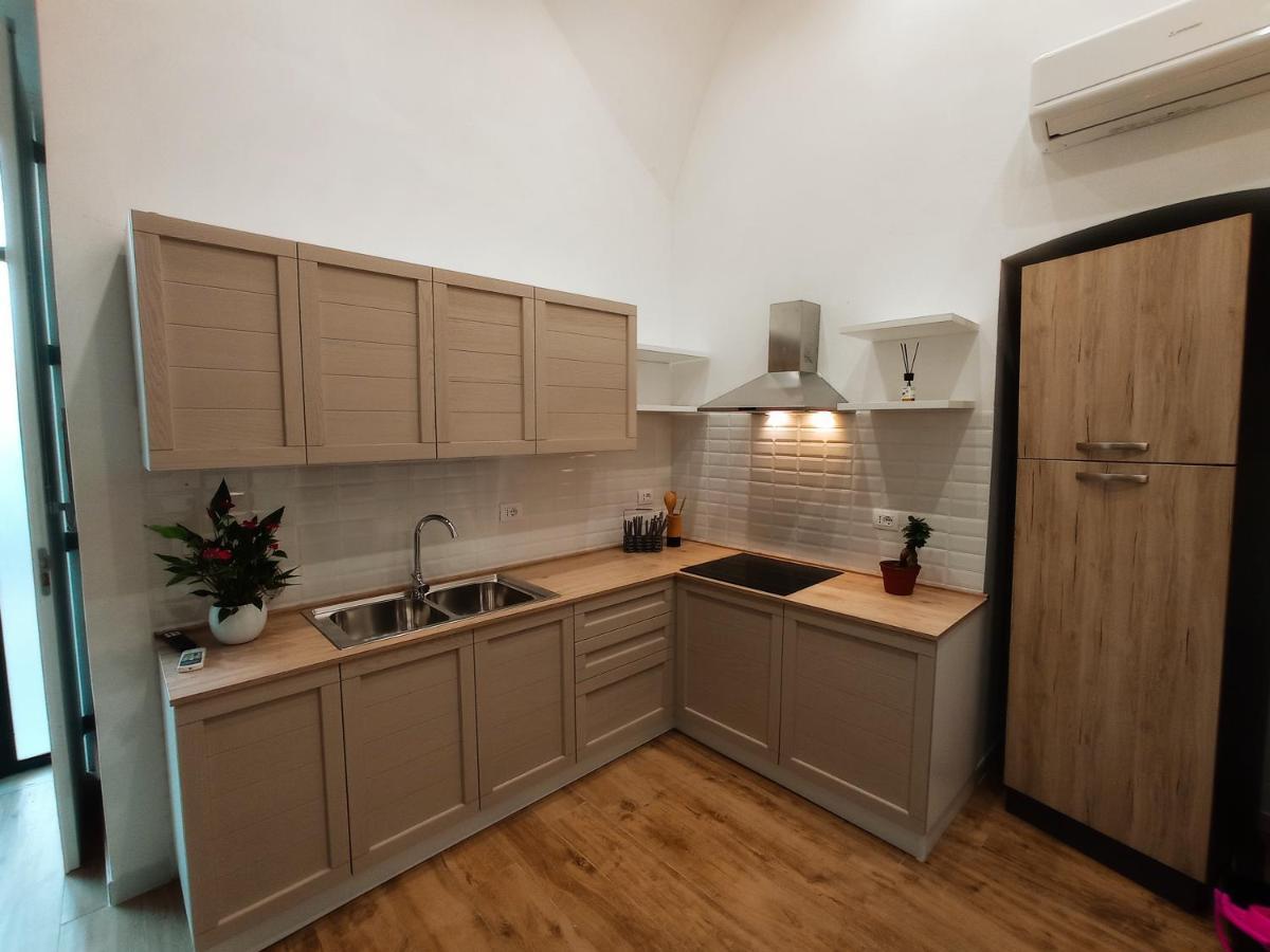 Suites Elifani Marina Trani Esterno foto